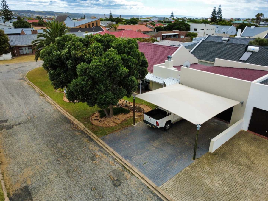 3 Bedroom Property for Sale in Stilbaai Wes Western Cape